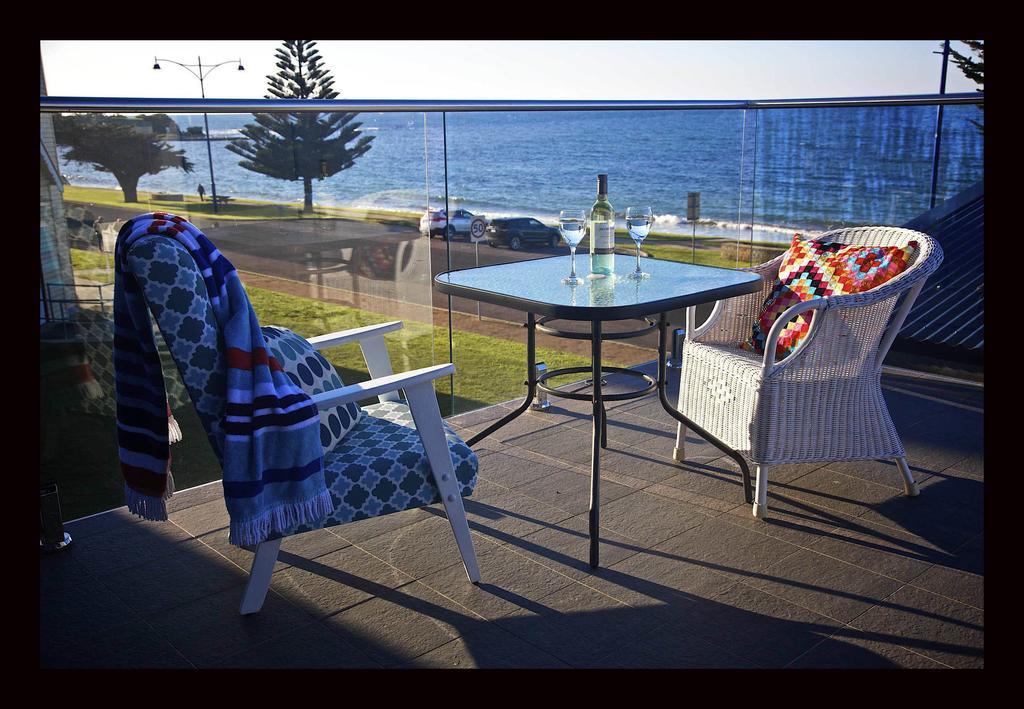 Penguin Beachfront Apartments Exteriér fotografie