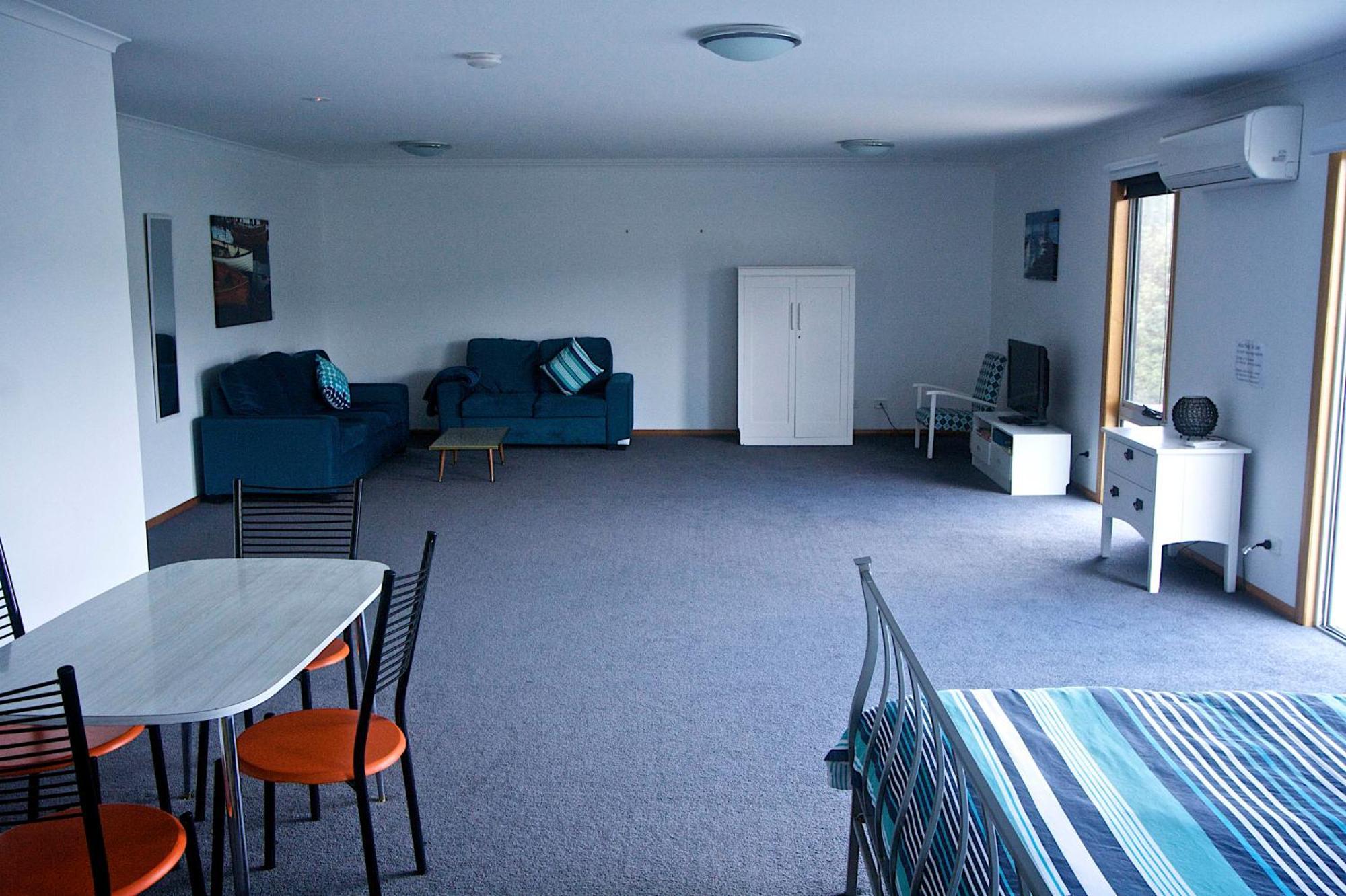 Penguin Beachfront Apartments Pokoj fotografie