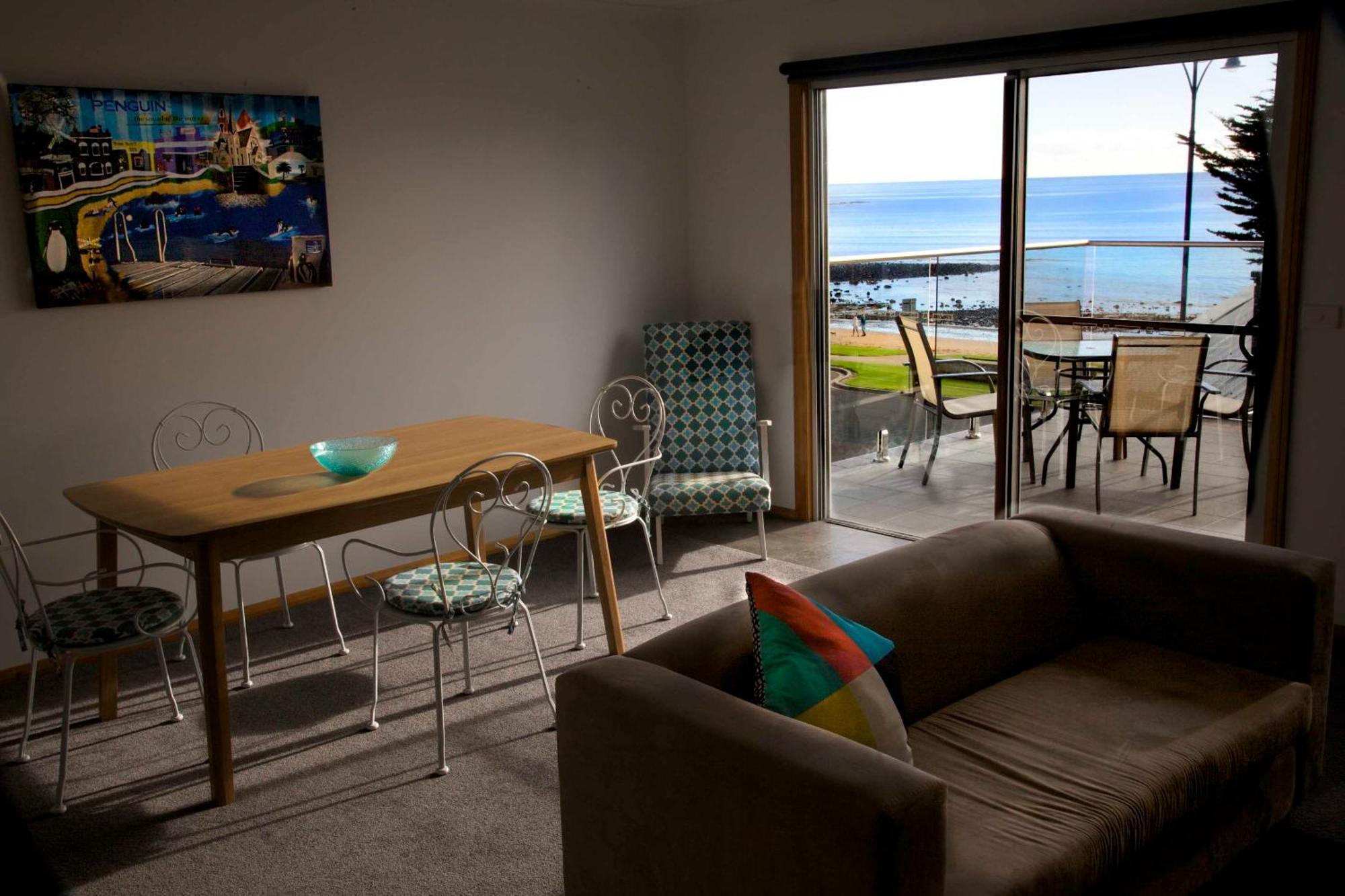 Penguin Beachfront Apartments Pokoj fotografie
