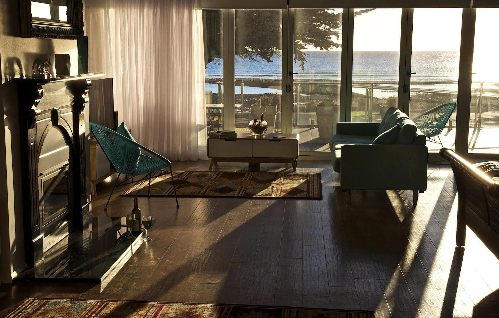 Penguin Beachfront Apartments Exteriér fotografie