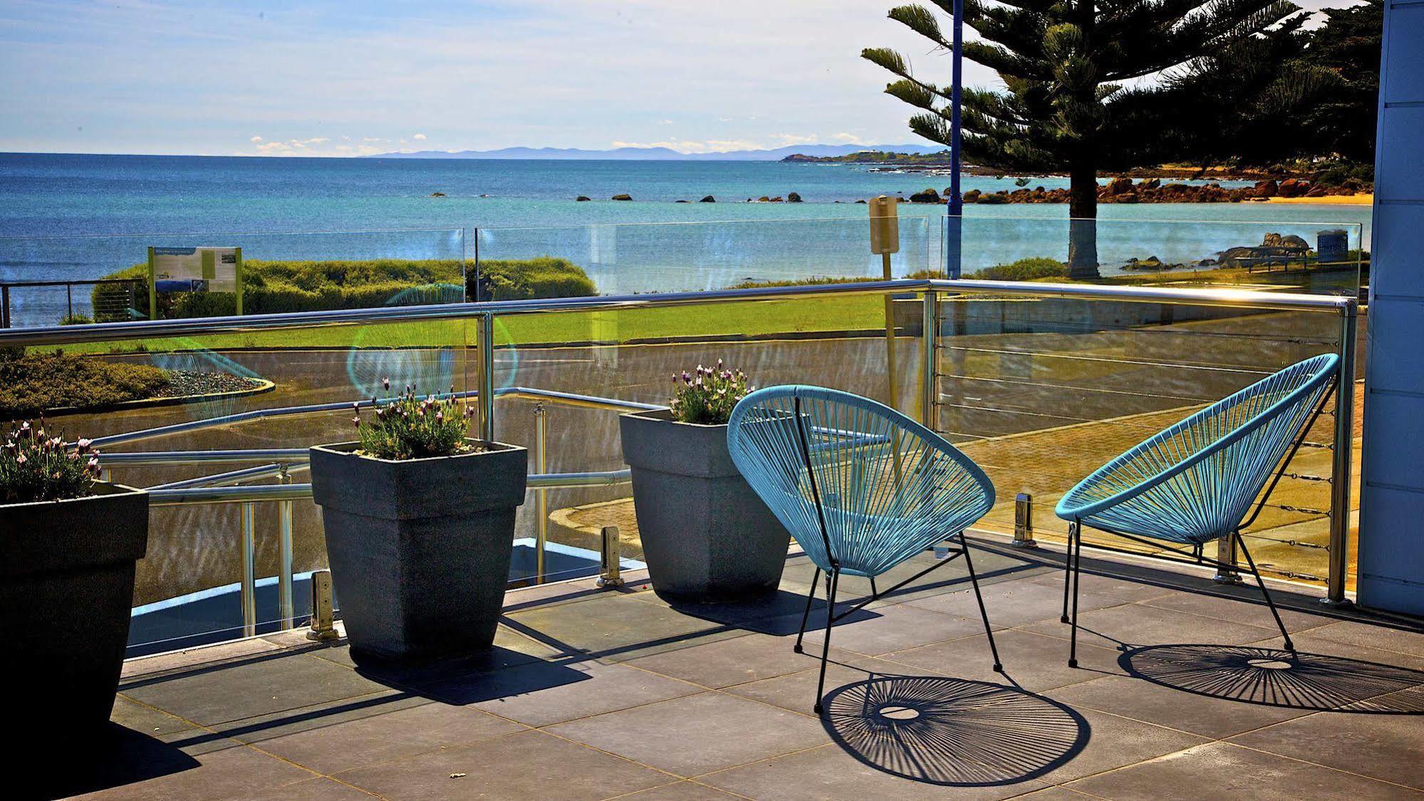 Penguin Beachfront Apartments Exteriér fotografie